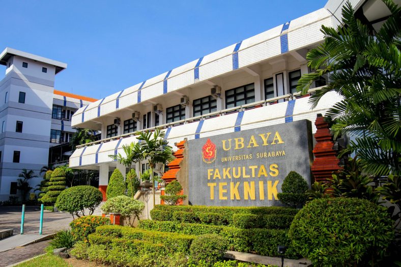 Universitas Terbaik di Surabaya